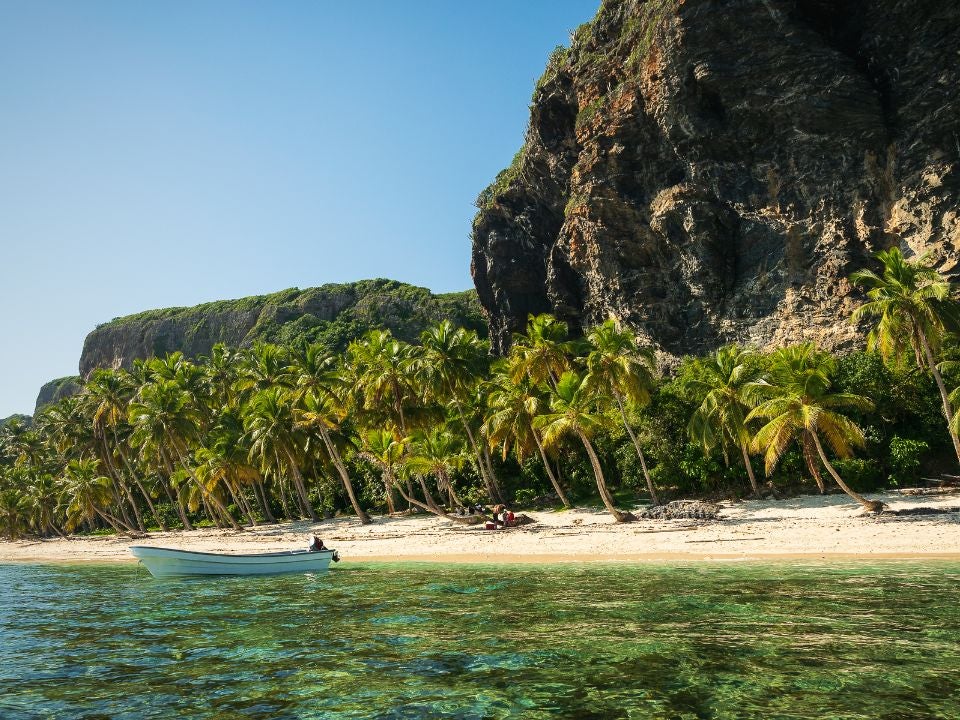playa-fronton-pres-de-samana