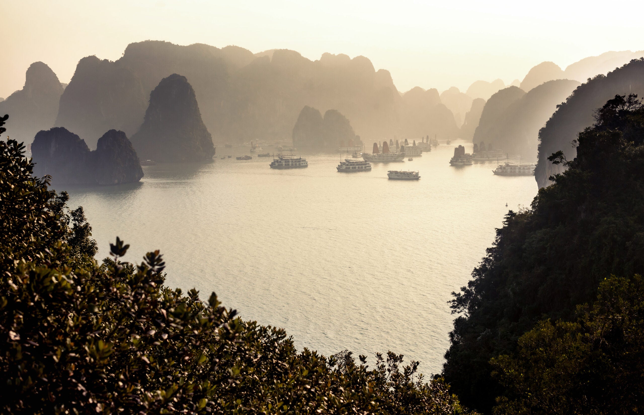 ha-long-bay-vietnam