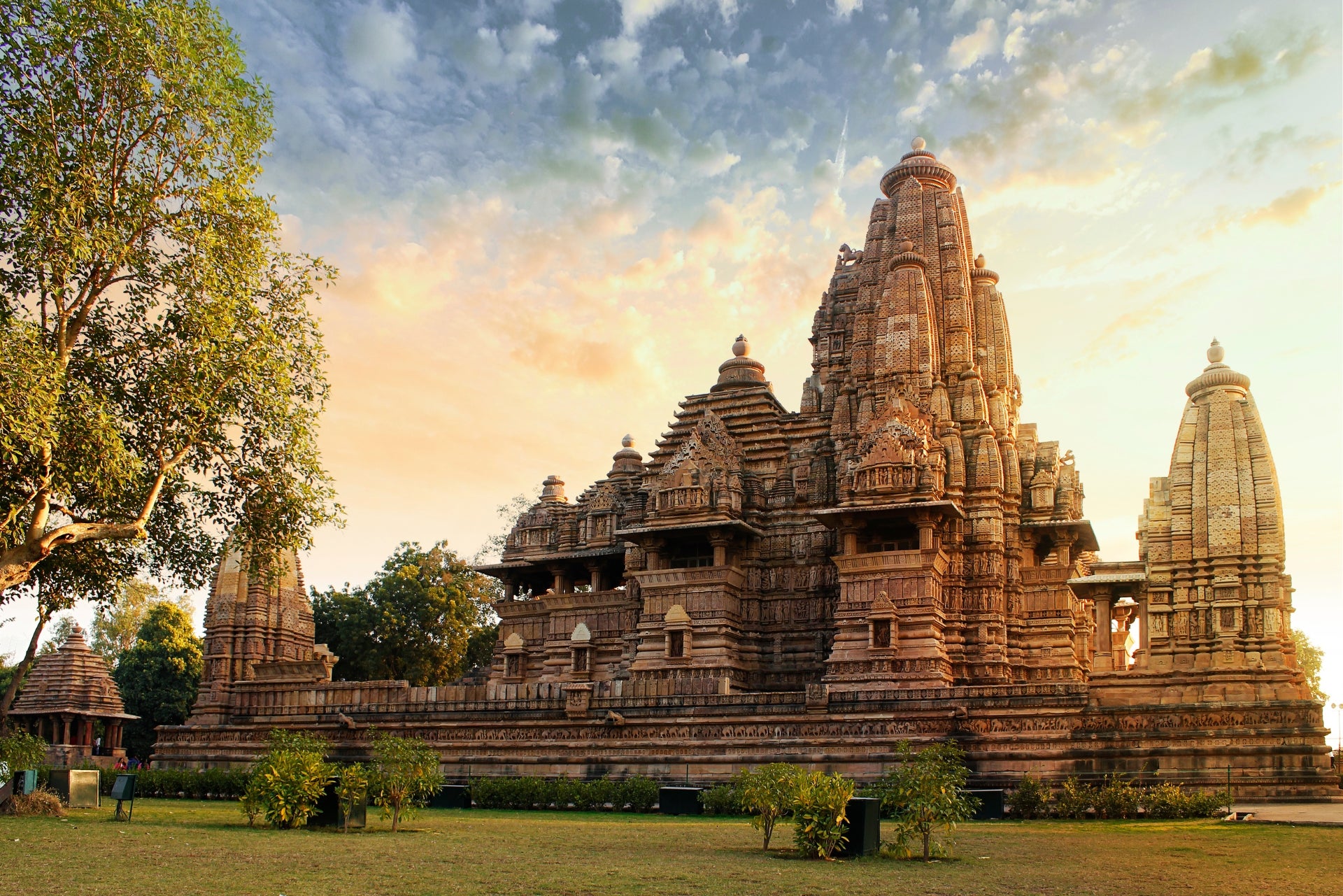 khajuraho-jpg