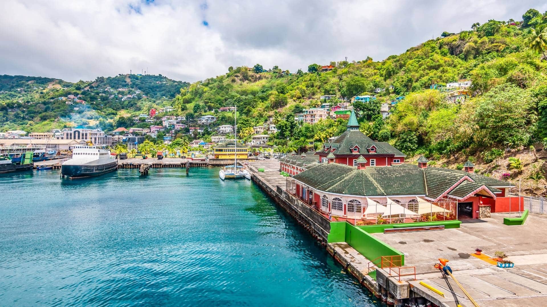 combine-caraibes-de-lest-et-guadeloupe-kingstown-saint-vincent-et-les-grenadines