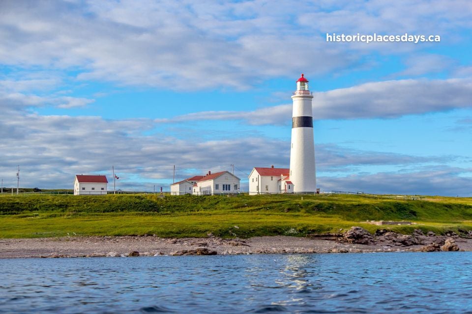 joyaux-de-terre-neuve-labrador-et-st-pierre-et-miquelon-phare-lanse-amour