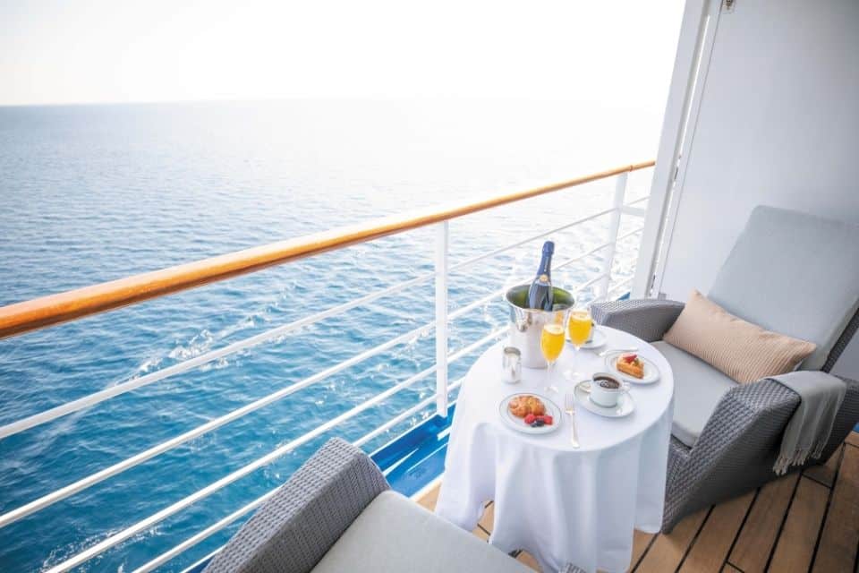 regent-seven-seas-voyager-11