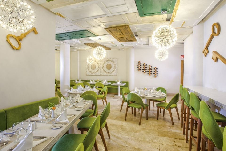 viva-tangerine-by-wyndham-9