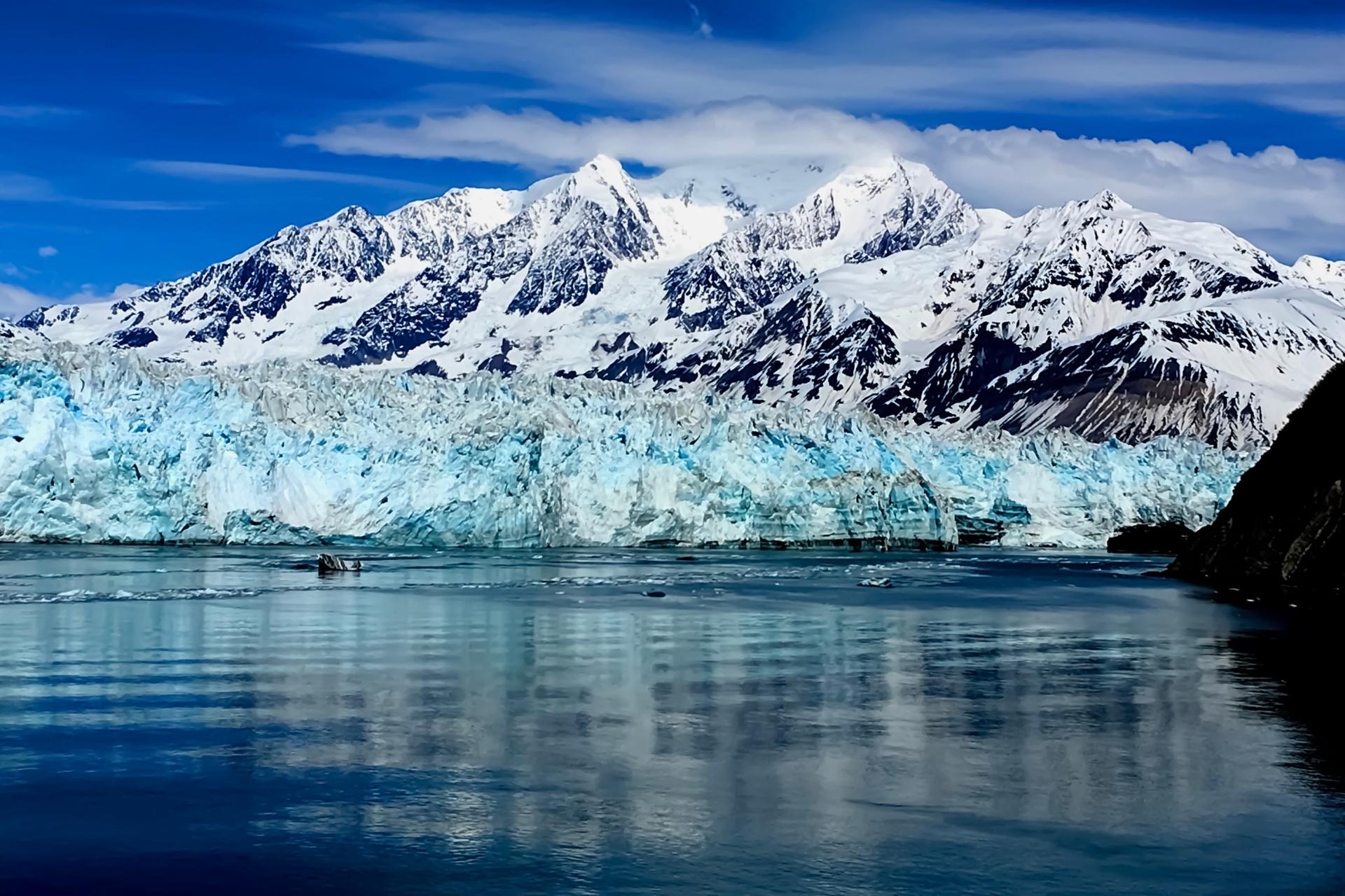 combine-circuit-dans-les-rocheuses-et-croisiere-en-alaska-glacier-hubbard