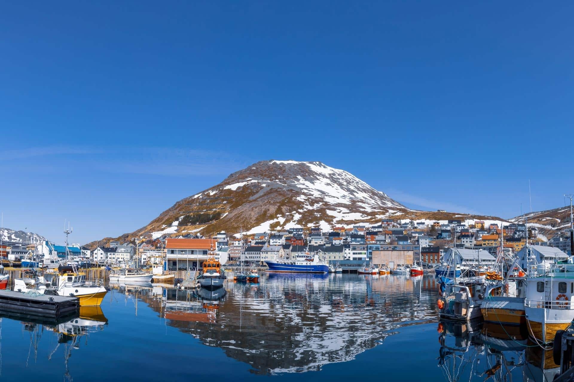 fjords-de-norvege-et-cercle-arctique-honningsvag-norvege