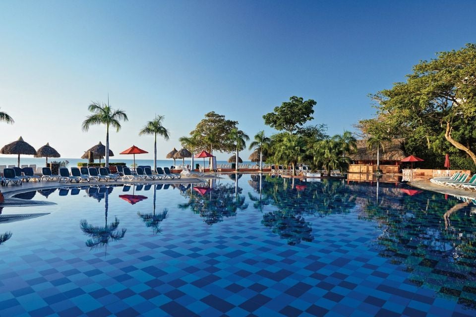 grand-decameron-panama-a-trademark-ai-rst-3