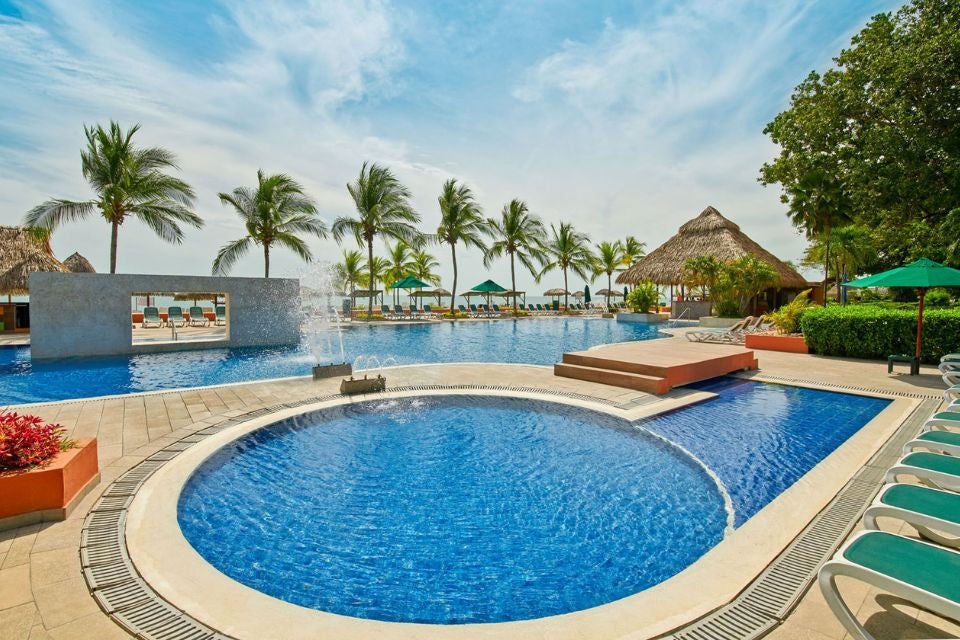 grand-decameron-panama-a-trademark-ai-rst-4