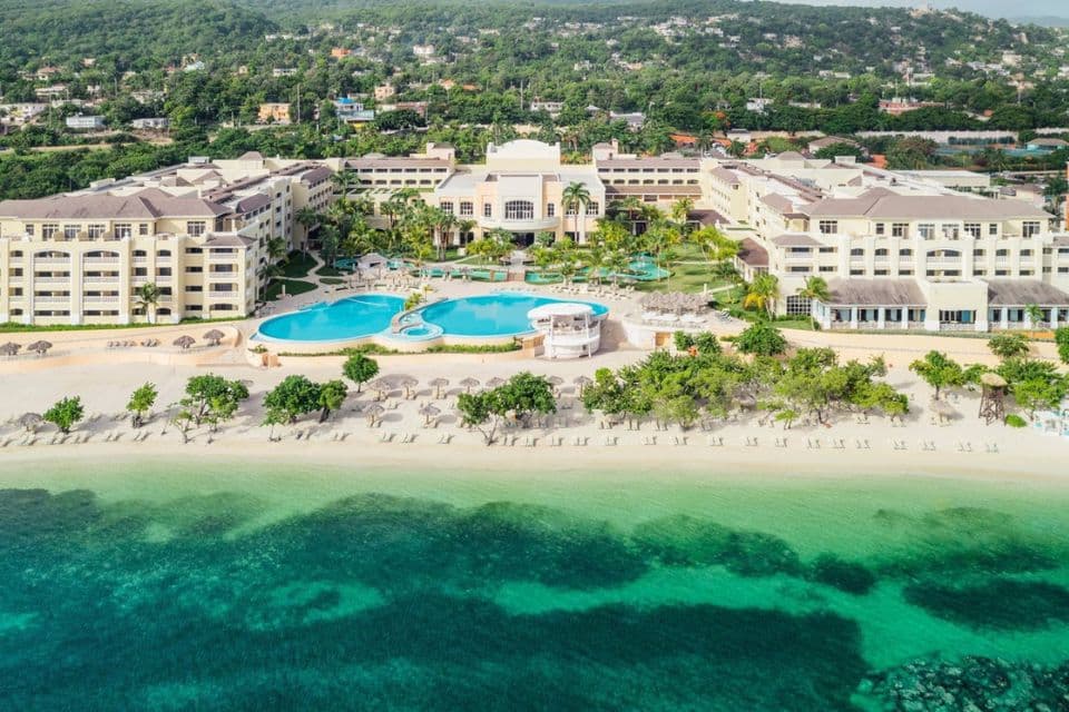iberostar-waves-rose-hall-beach-2