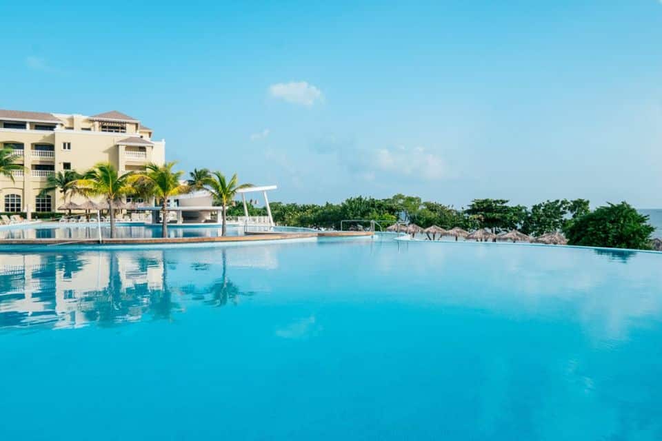 iberostar-waves-rose-hall-beach-4