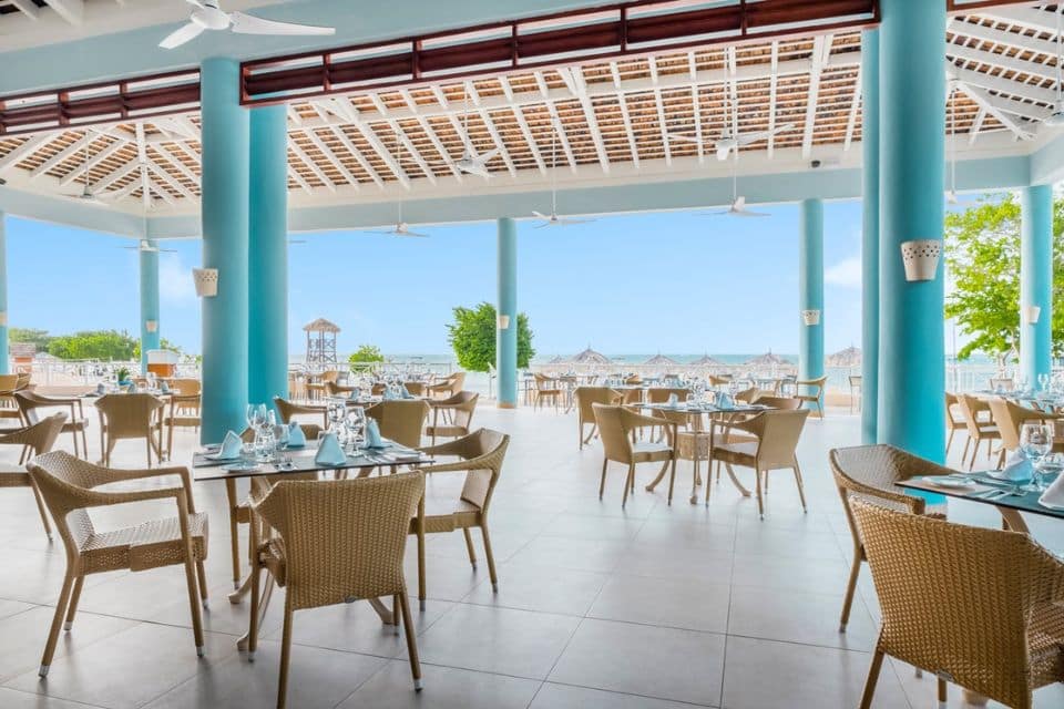 iberostar-waves-rose-hall-beach-7